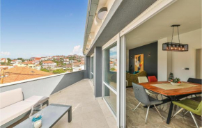 Beautiful apartment in Trogir with Jacuzzi, WiFi and 2 Bedrooms, Trogir